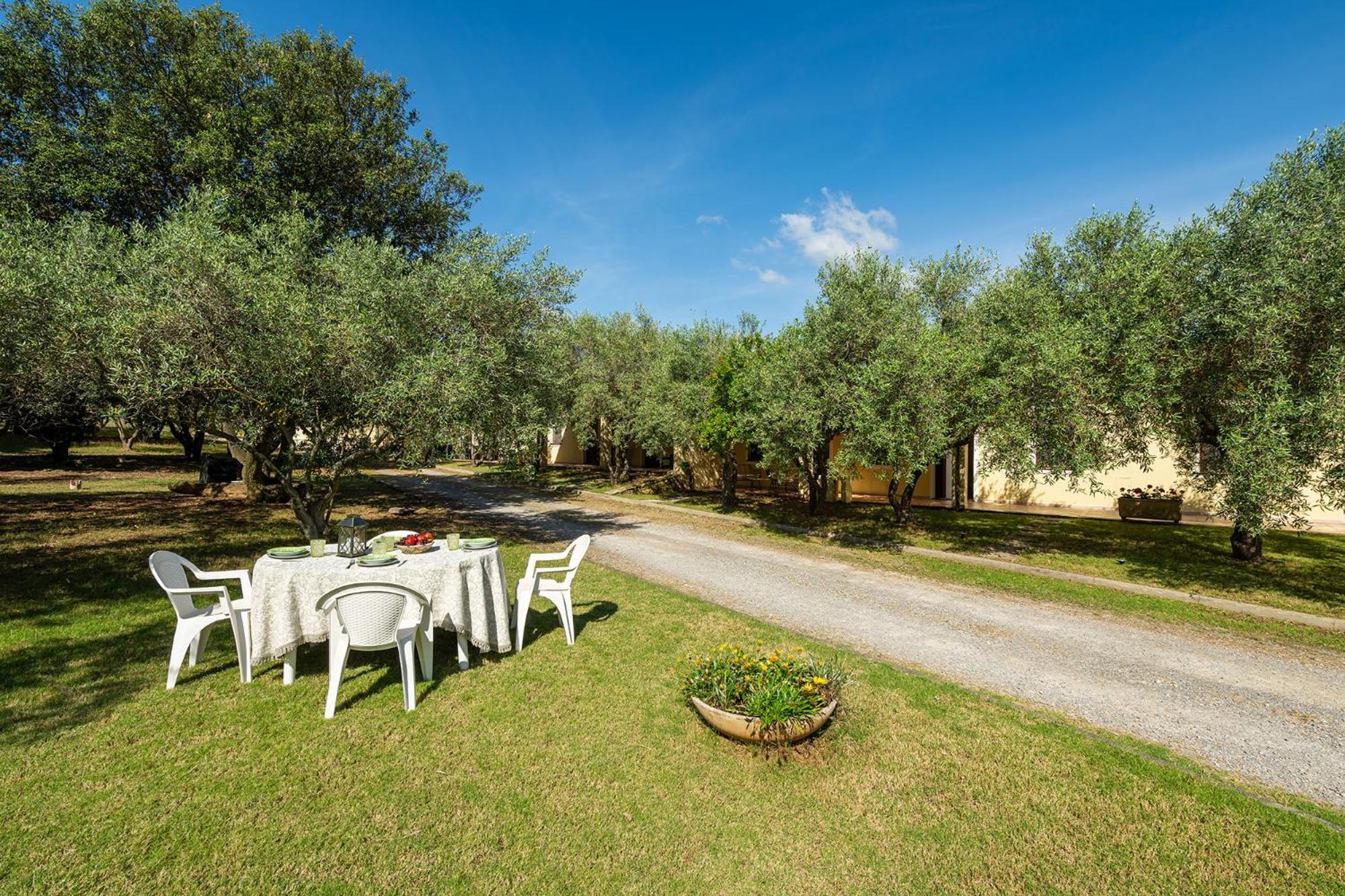 Residenza Parco Degli Ulivi Villa Villamassargia Exterior foto