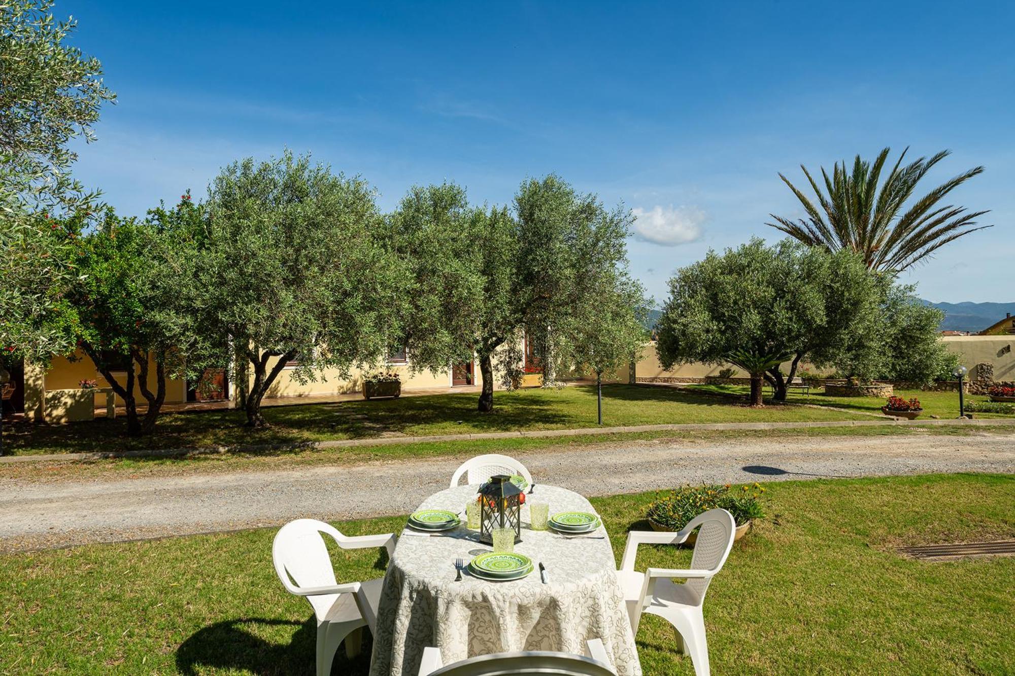 Residenza Parco Degli Ulivi Villa Villamassargia Exterior foto